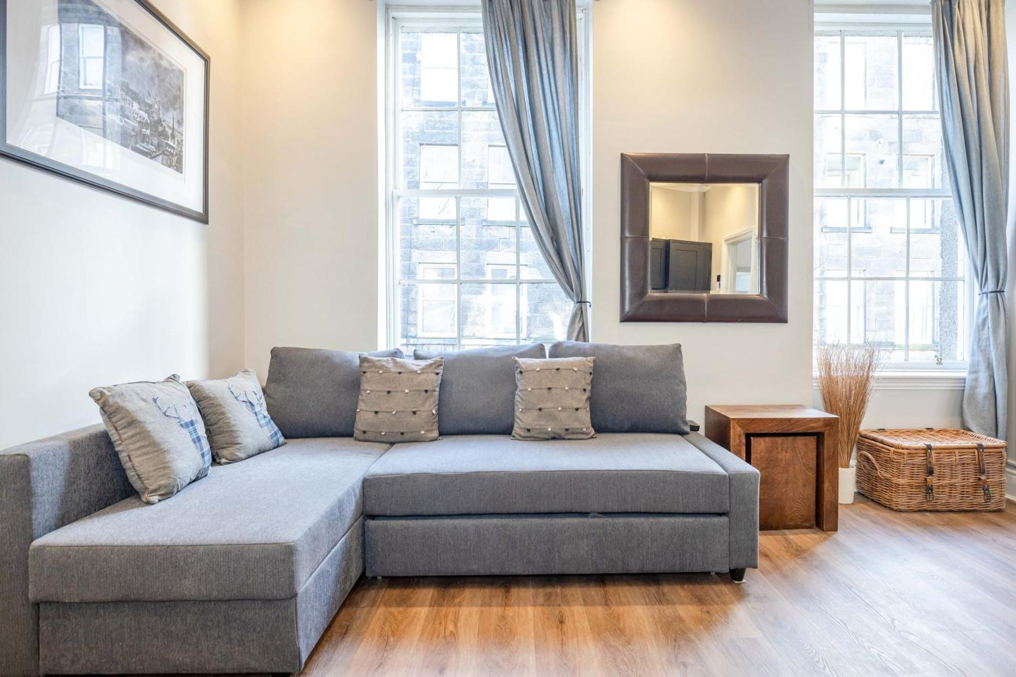 Traditional 3 Bedroom Quiet Duplex Flat By High St, Trams And Buses - Just 1-5 Miles To Centre Edinburgh Ngoại thất bức ảnh