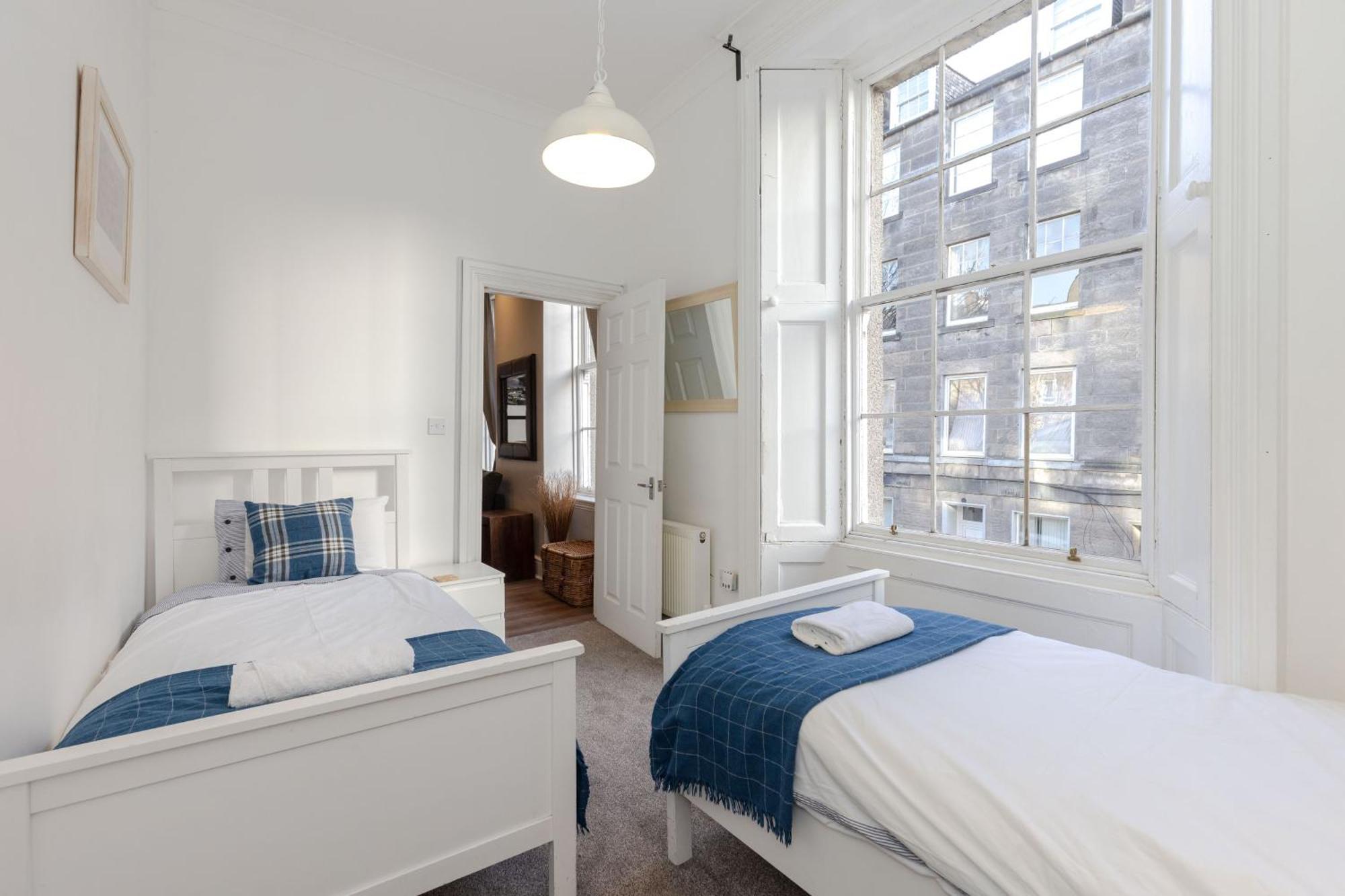 Traditional 3 Bedroom Quiet Duplex Flat By High St, Trams And Buses - Just 1-5 Miles To Centre Edinburgh Ngoại thất bức ảnh