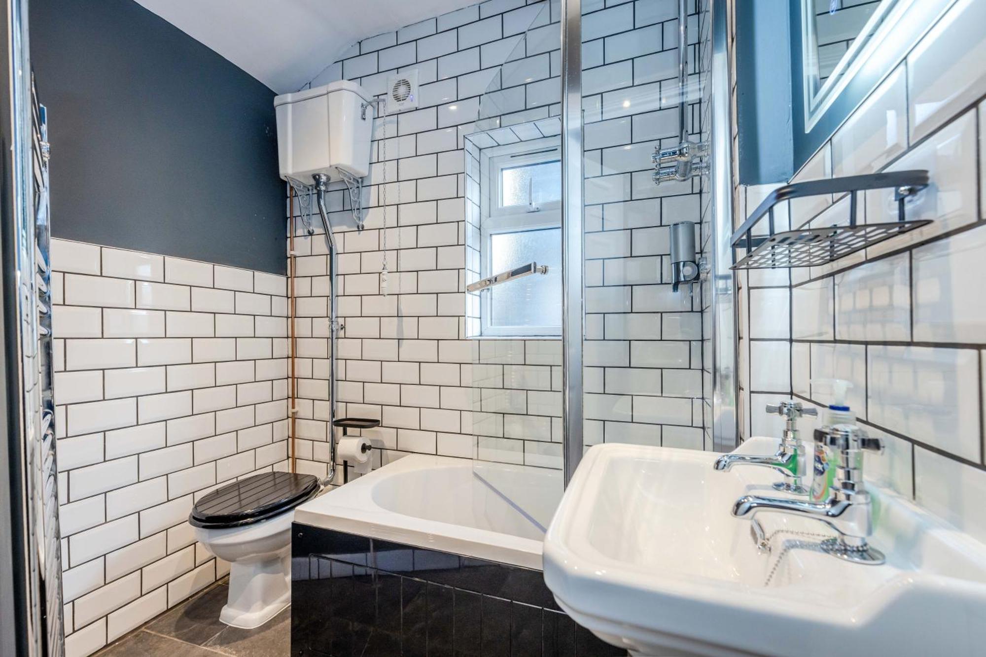 Traditional 3 Bedroom Quiet Duplex Flat By High St, Trams And Buses - Just 1-5 Miles To Centre Edinburgh Ngoại thất bức ảnh