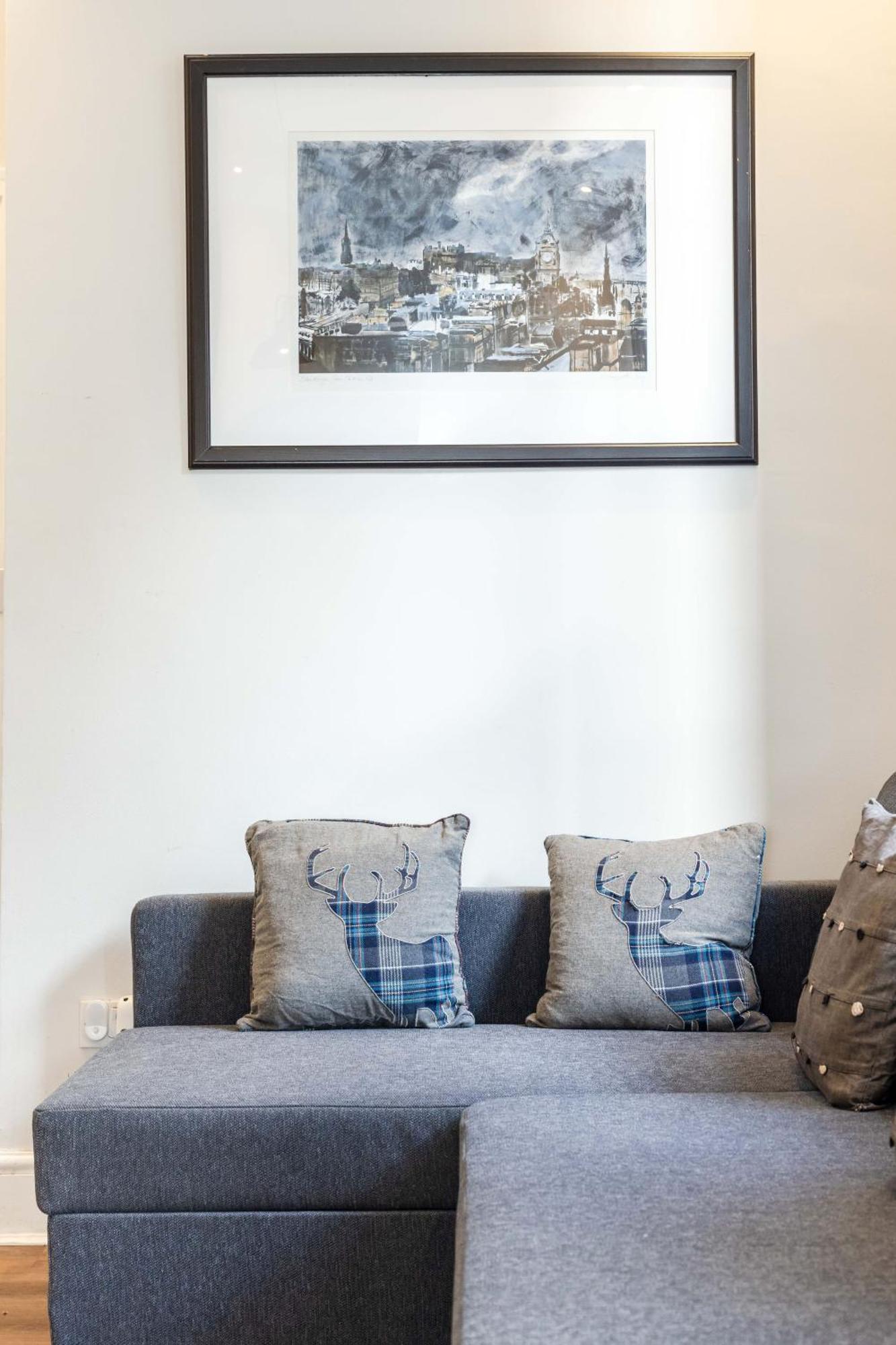 Traditional 3 Bedroom Quiet Duplex Flat By High St, Trams And Buses - Just 1-5 Miles To Centre Edinburgh Ngoại thất bức ảnh